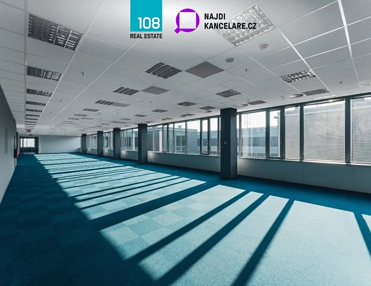 Pronájem kanceláře 2870 m²